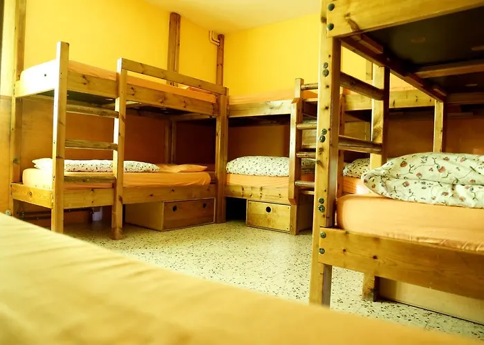 La Closa Hostel *